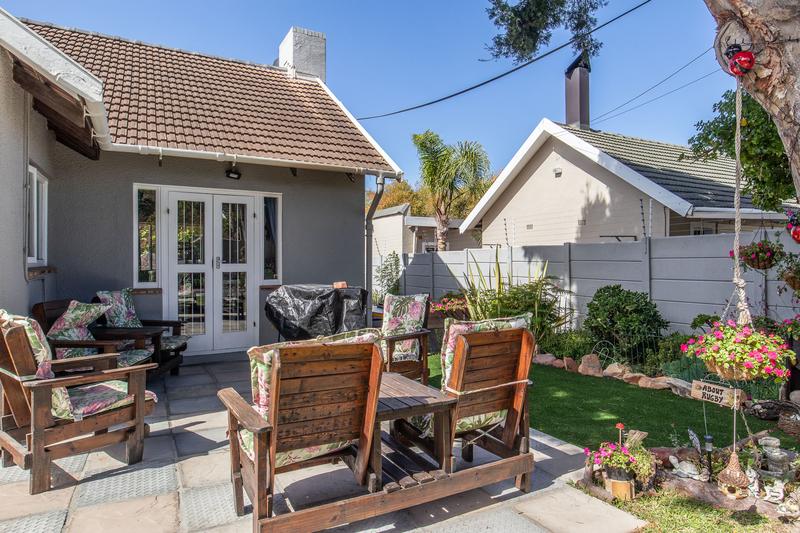 To Let 3 Bedroom Property for Rent in Meadowridge Western Cape
